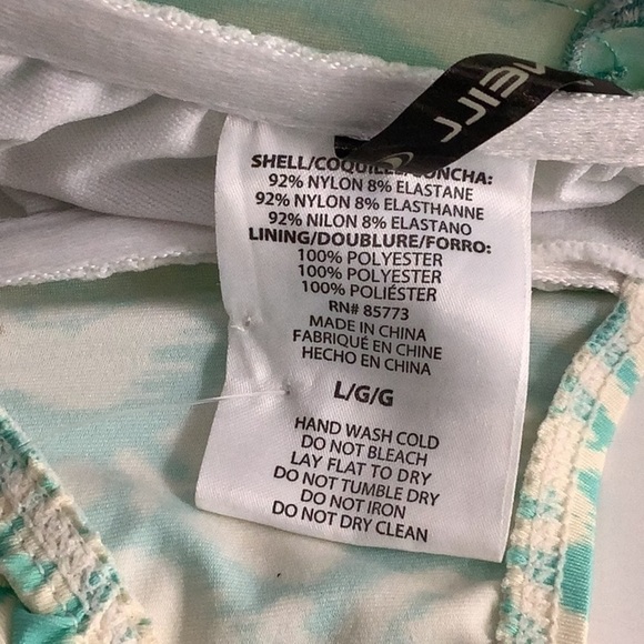 O’Neill Size Large Ruffle Strapless Bikini Top With Padding. New Without Tag - Picture 6 of 7